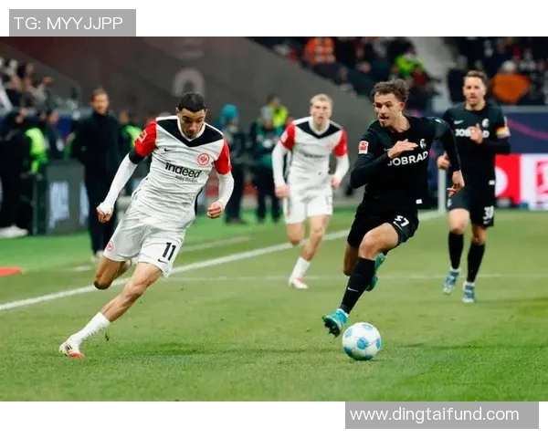 弗赖堡遭遇主场失利,不敌法兰克福劲旅 弗赖堡遭遇主场失利,不敌法兰克福劲旅