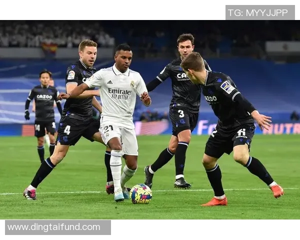 皇马继续连胜，压哨绝杀升至西甲榜首